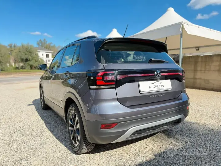 Volkswagen T-Cross 2023 photo 2