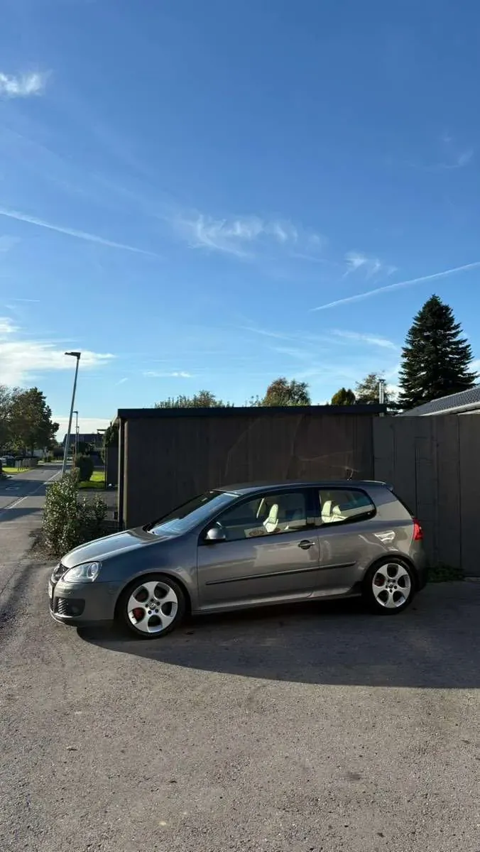 Volkswagen Golf 2006 photo 2