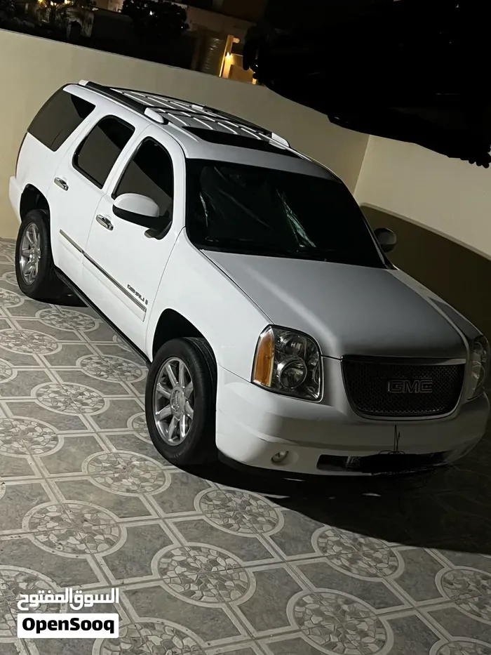 GMC Yukon 2009 photo 3