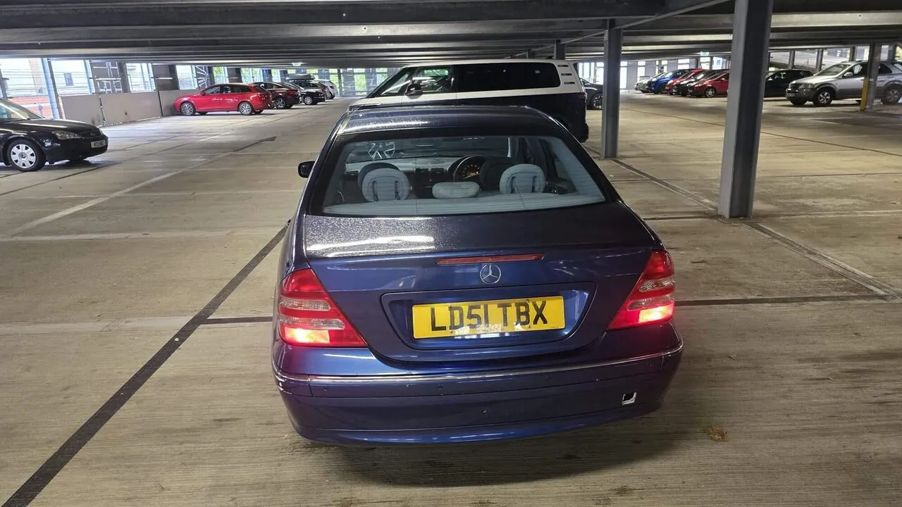 Mercedes-Benz C-Class 2001 photo 3