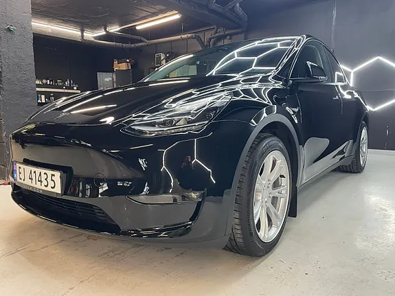 Tesla Model Y 2024 photo 5