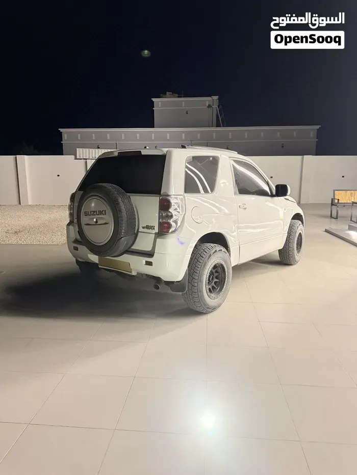 Suzuki Grand Vitara 2011 photo 2