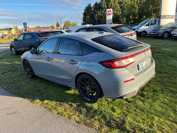 Honda Civic 2023 photo 2