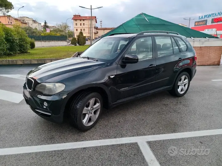 BMW X5 2009 photo 2