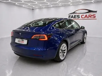 Tesla Model 3 2022 photo 3