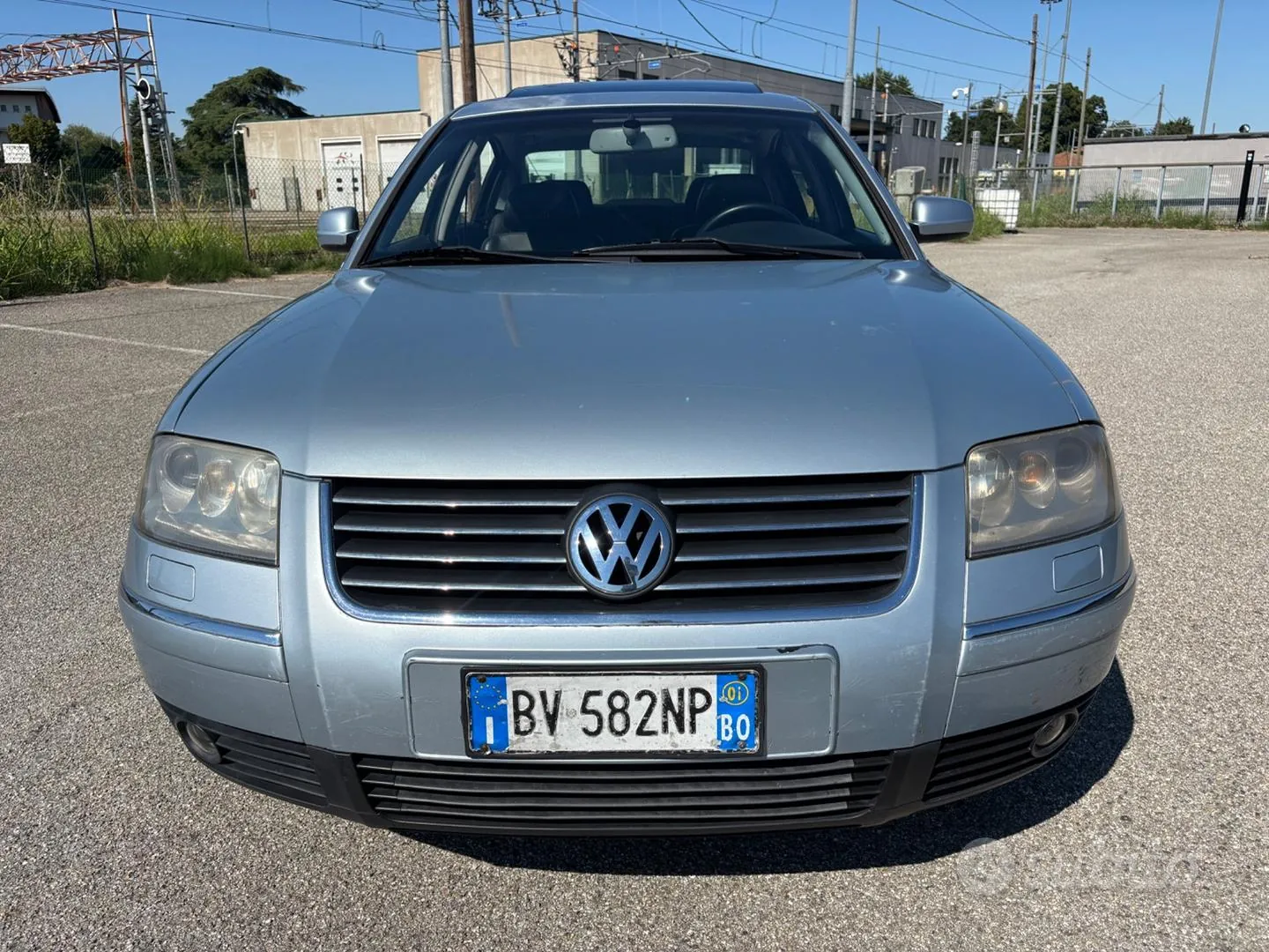 Volkswagen Passat 2001 photo 2