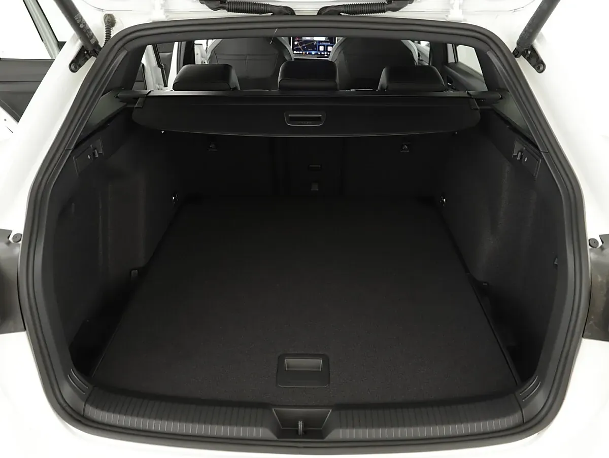 Volkswagen Golf 2026 photo 3