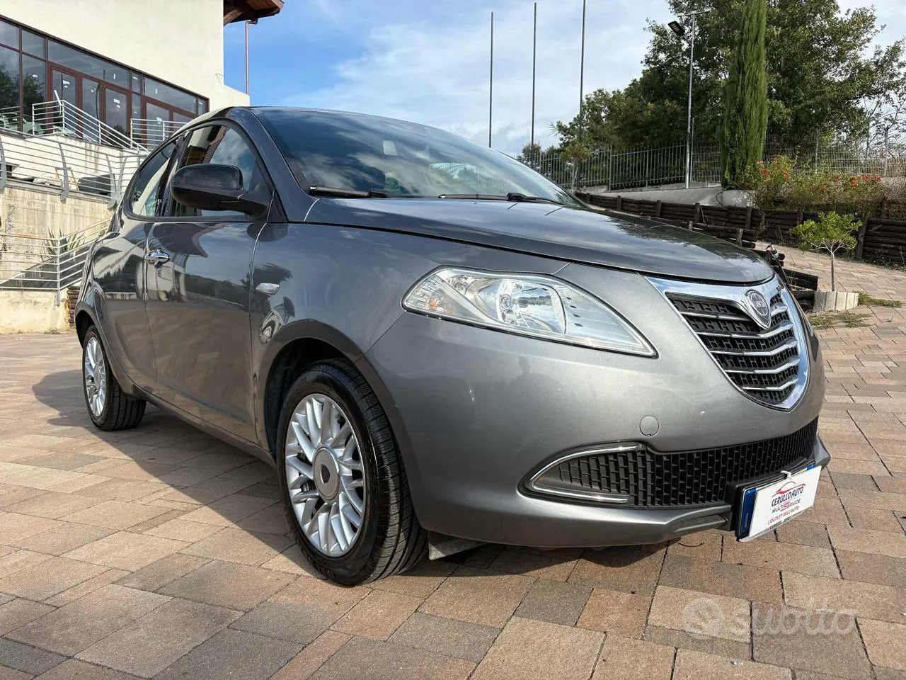 Lancia Ypsilon 2014 photo 2