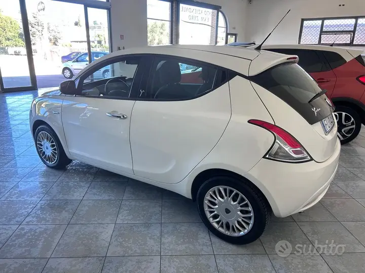 Lancia Ypsilon 2017 photo 4