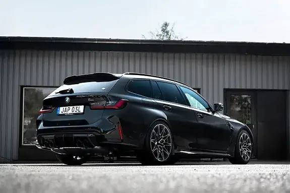 BMW M3 2024 photo 2