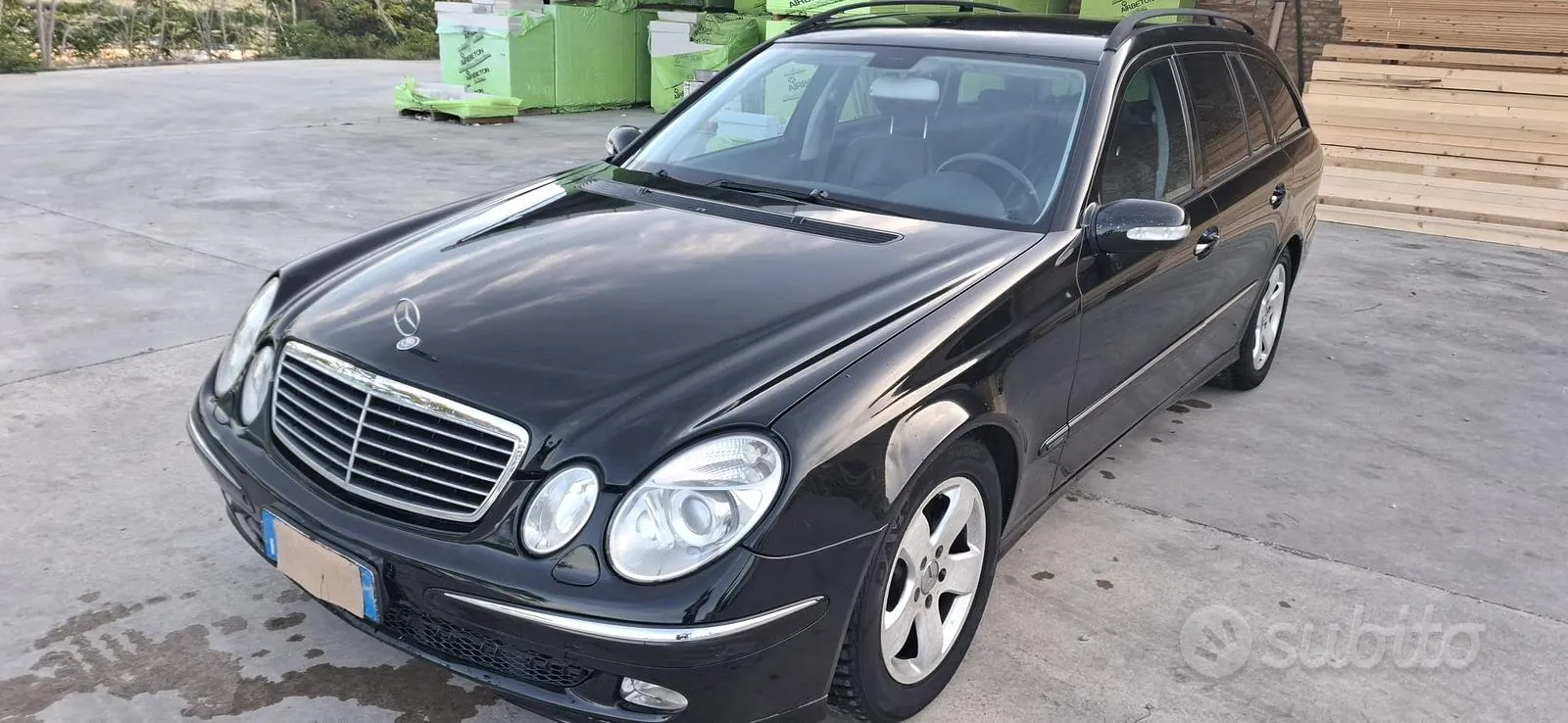 Mercedes-Benz E-Class 2005 photo 5