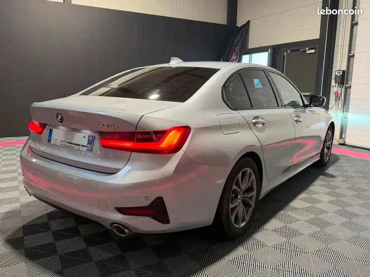 BMW 3 Series 2019 photo 5
