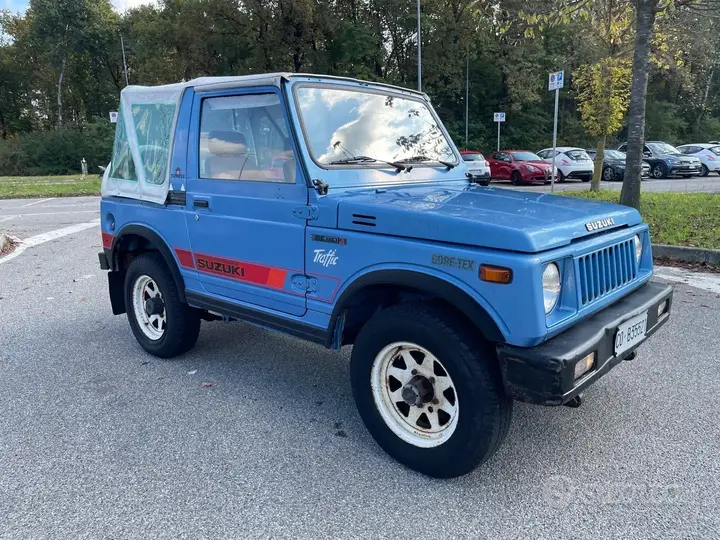 Suzuki Samurai 1991 photo 4