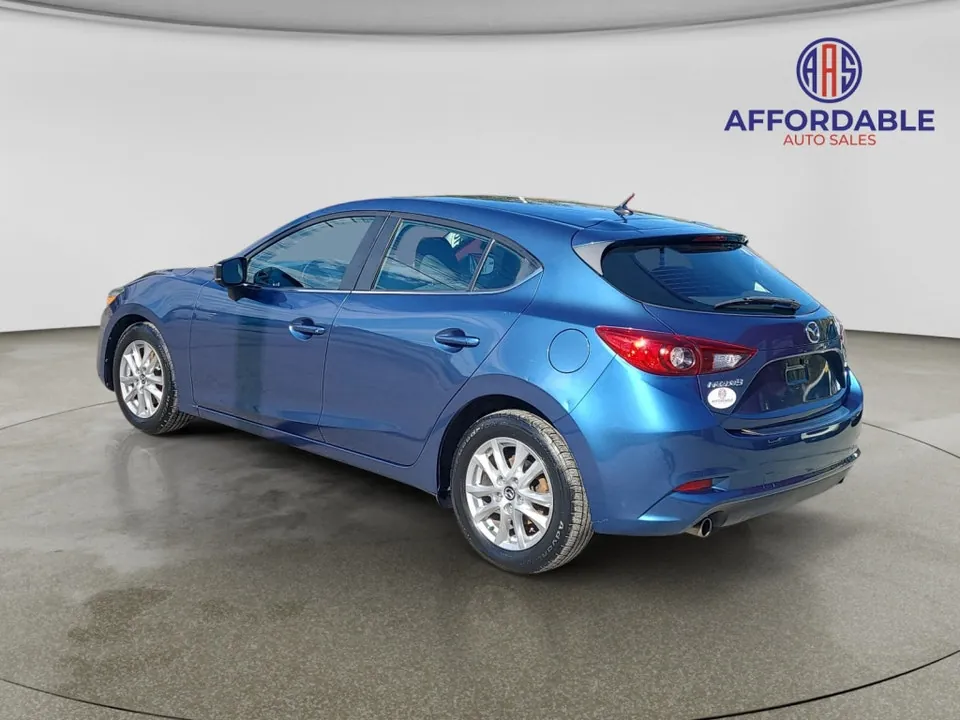 Mazda Mazda3 2018 photo 3