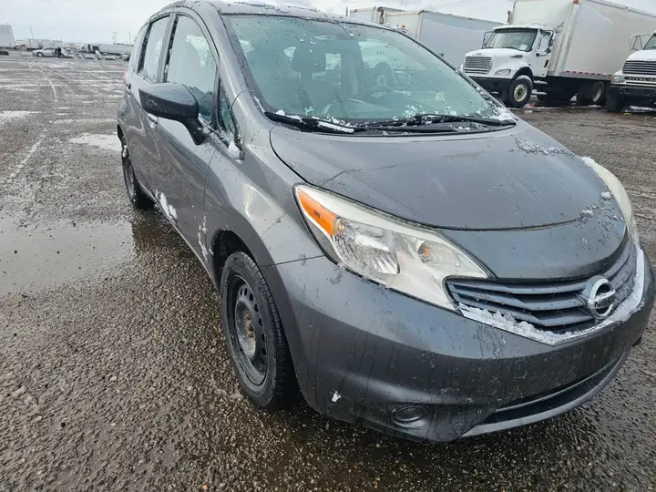 Nissan Versa 2016 photo 2