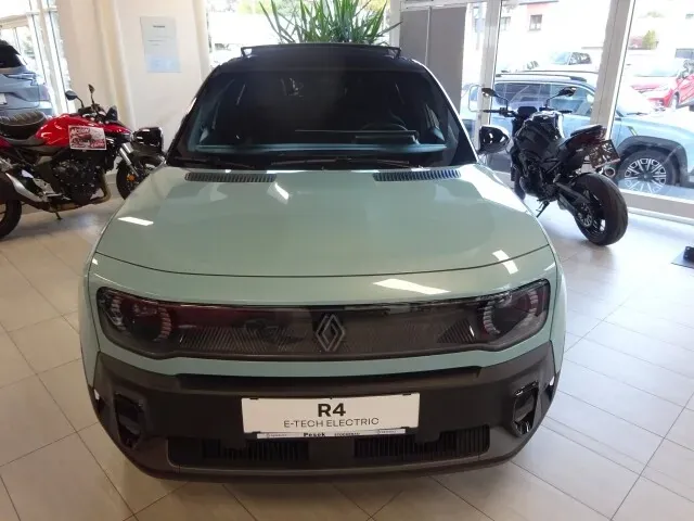 Renault R4 photo 2
