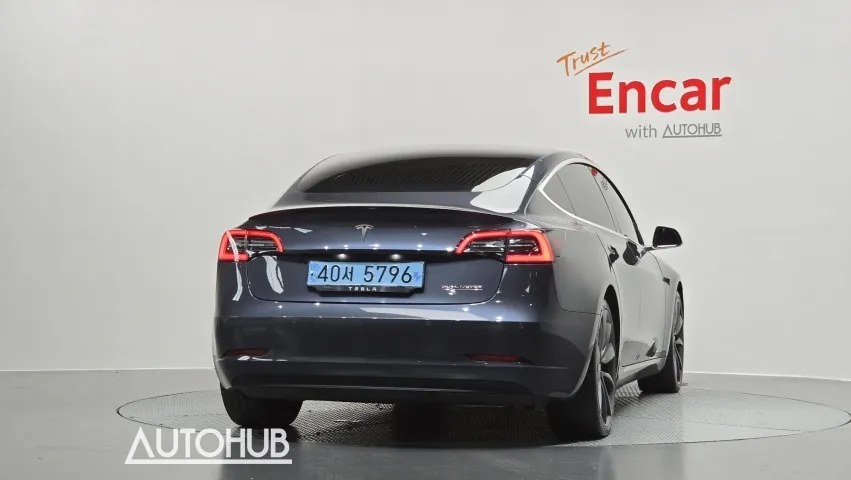 Tesla Model 3 2020 photo 4