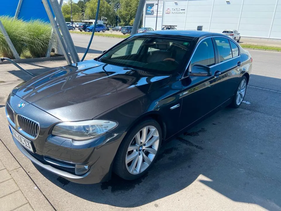 BMW F10 528I