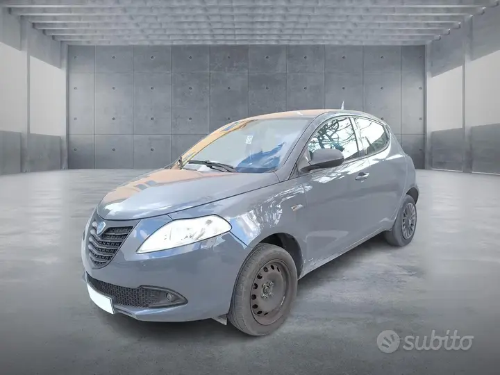 Lancia Ypsilon 2015 photo 2