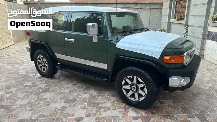 Toyota Fj 2013 photo 2