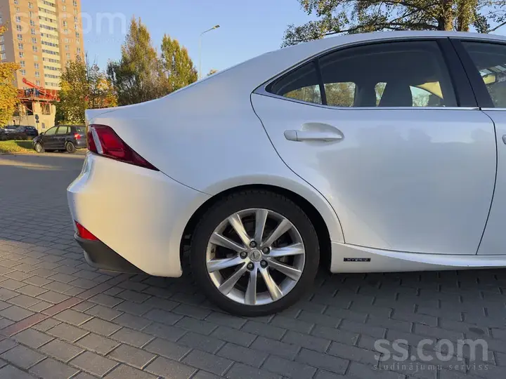 Lexus Is 2014 photo 4