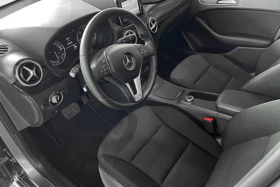 Mercedes-Benz B180 2013 photo 3