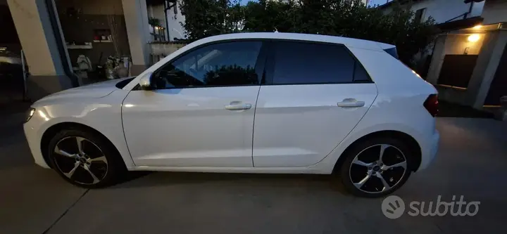 Audi A1 2023 photo 2