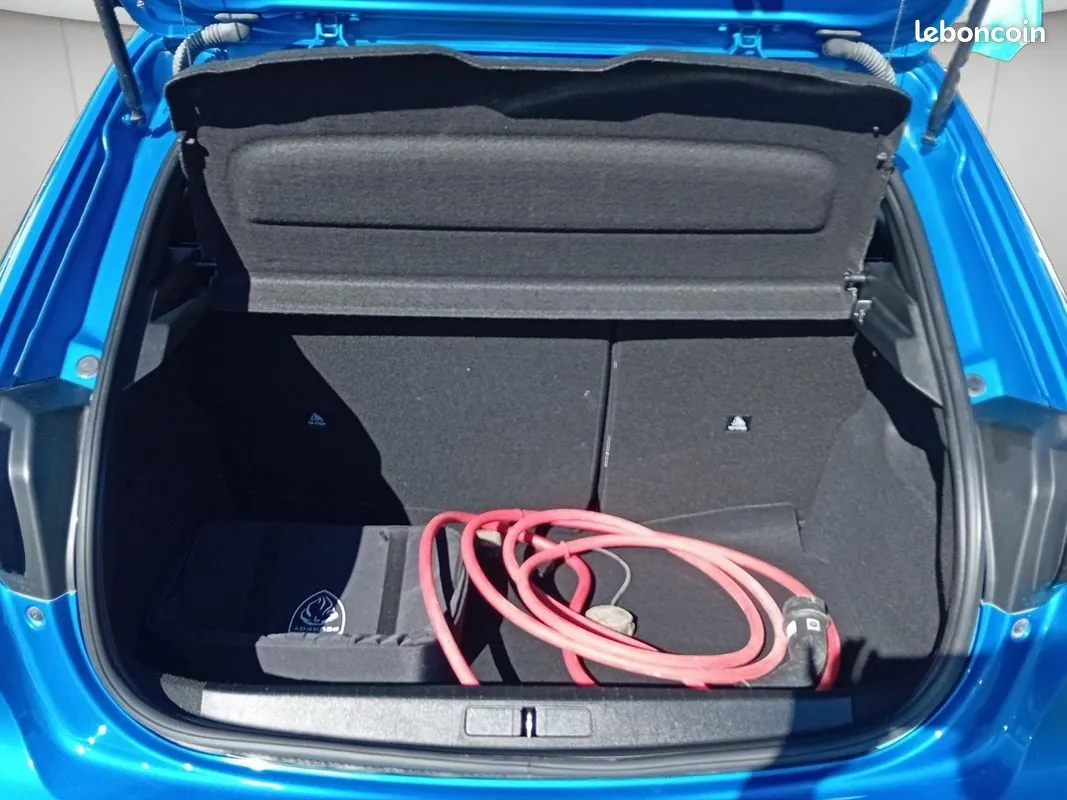Peugeot 208 2023 photo 5