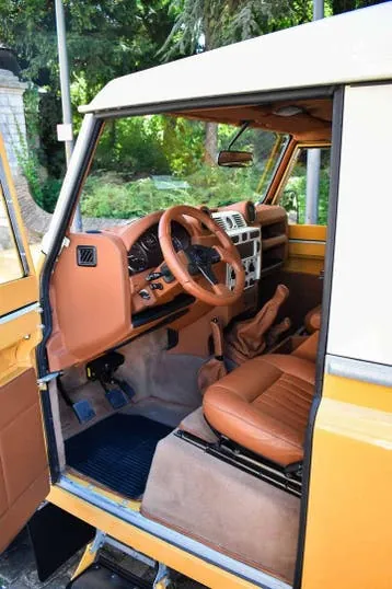 Land Rover Defender 2013 photo 3