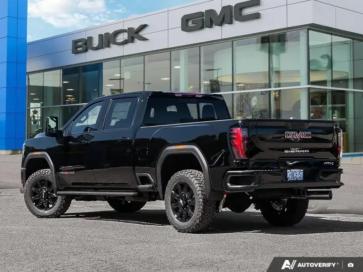 GMC Sierra 2500Hd 2026 photo 4