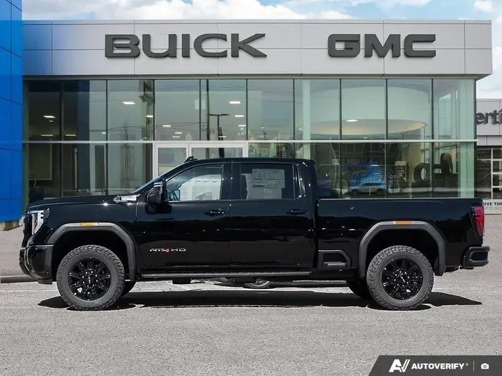 GMC Sierra 2500Hd 2026 photo 3