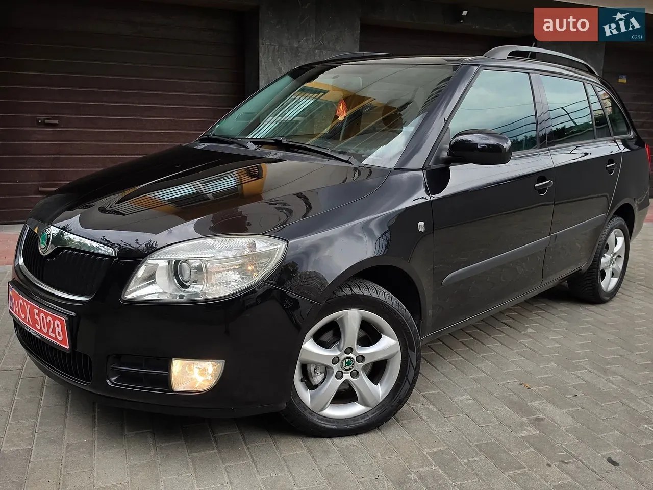 Skoda Fabia 2011 photo 3