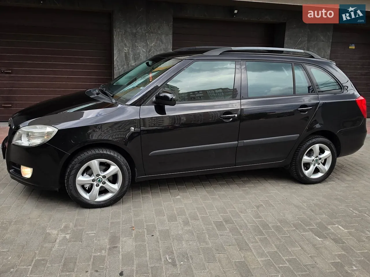 Skoda Fabia 2011 photo 5