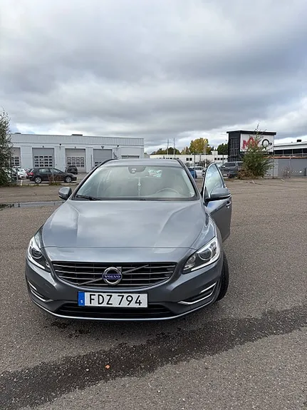 Volvo V60 2016 photo 2