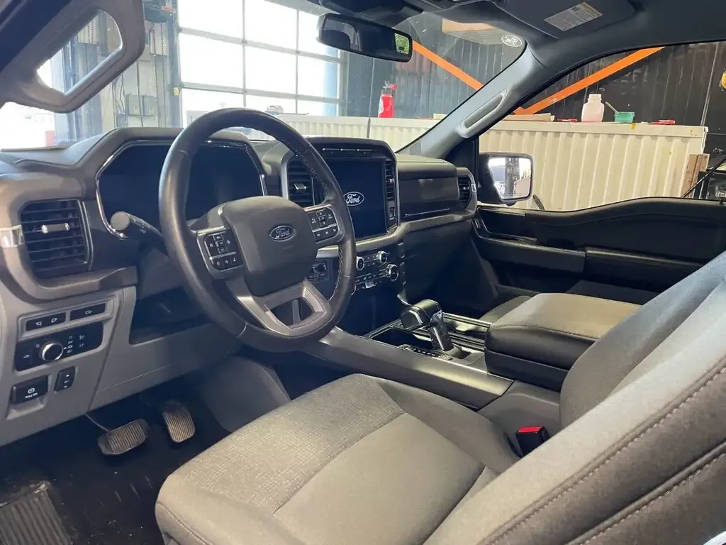 Ford F-150 Lightning 2024 photo 4