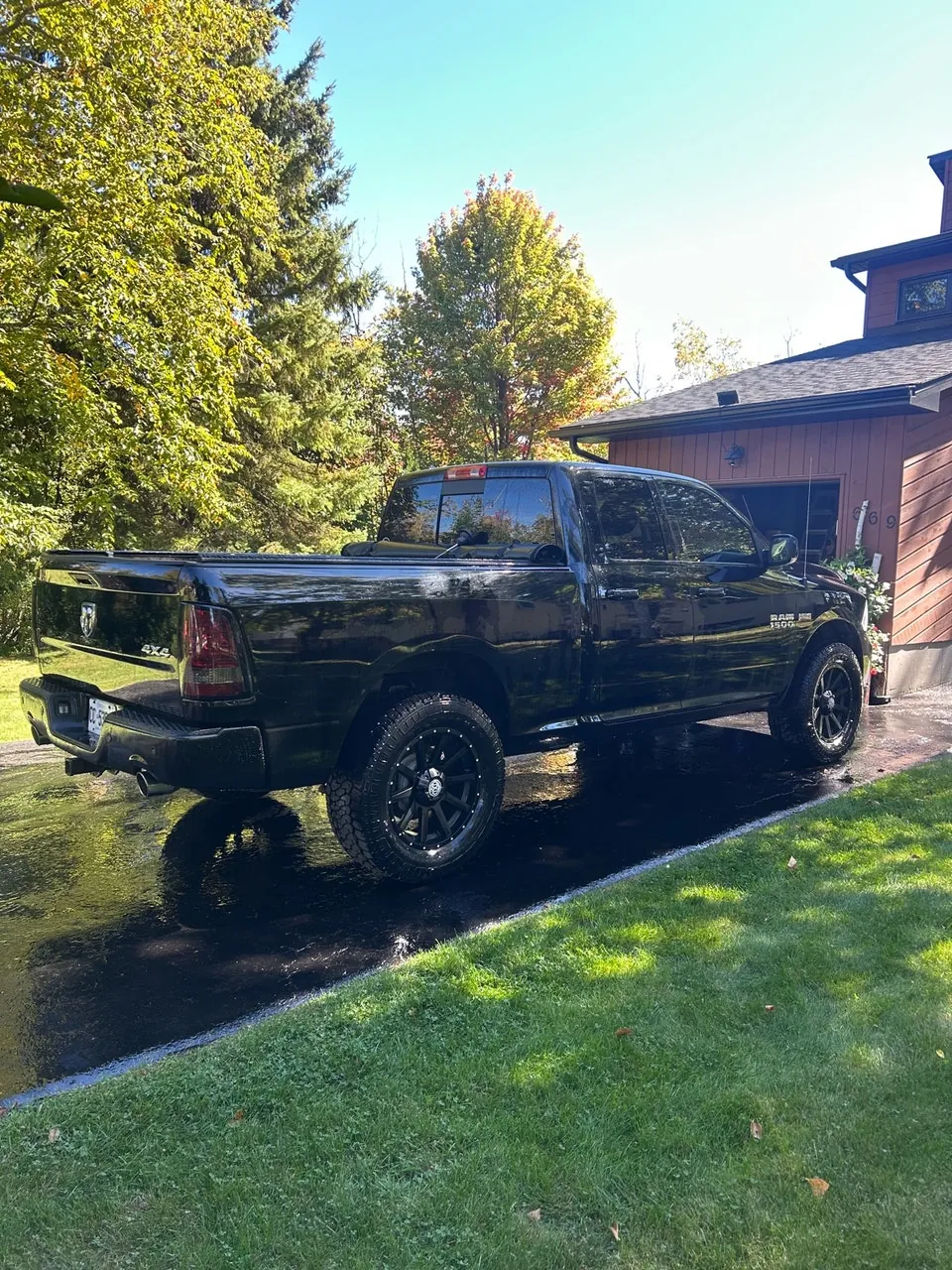 Dodge Ram 1500 2014 photo 2
