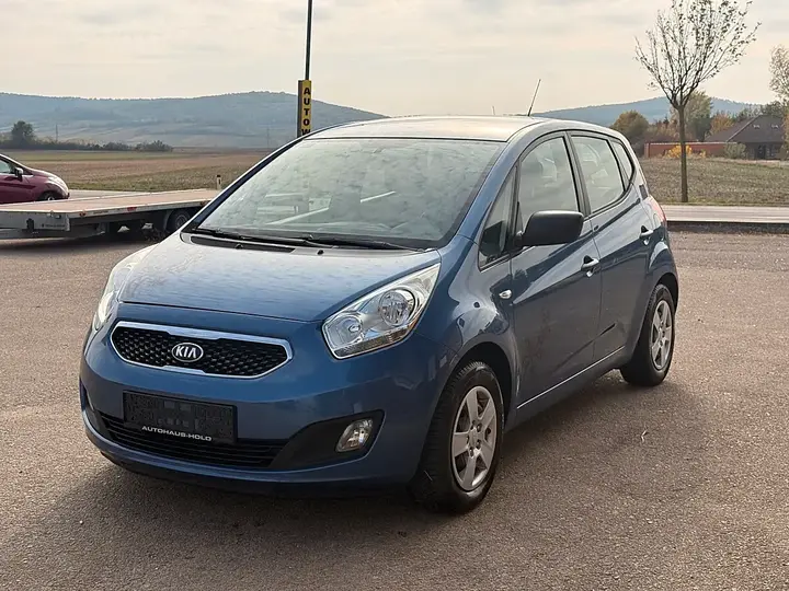 Kia Venga 2013 photo 2