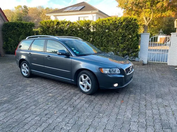 Volvo V50