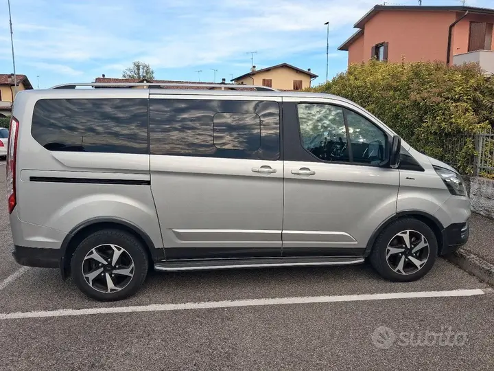 Ford Tourneo Custom