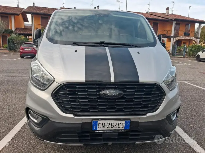 Ford Tourneo Custom 2023 photo 2