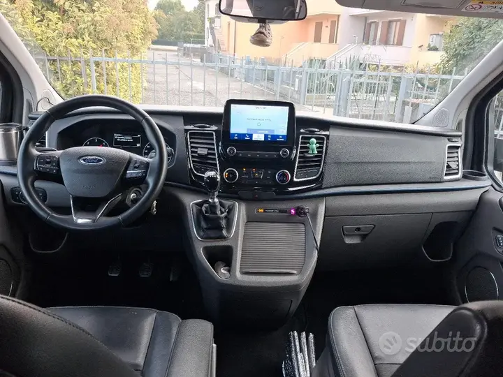 Ford Tourneo Custom 2023 photo 4