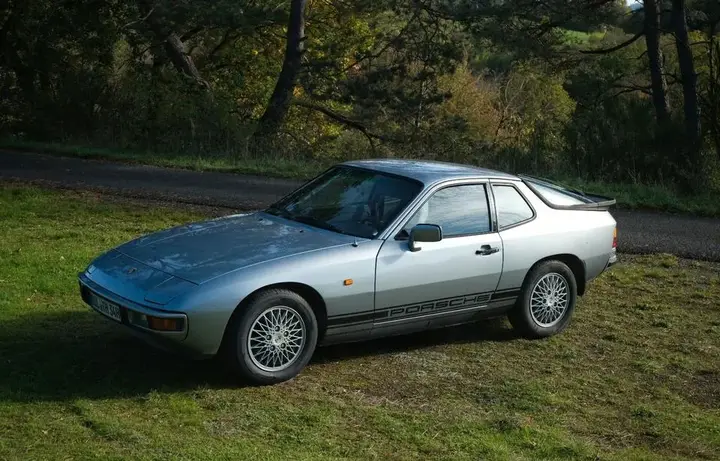 Porsche 924 S