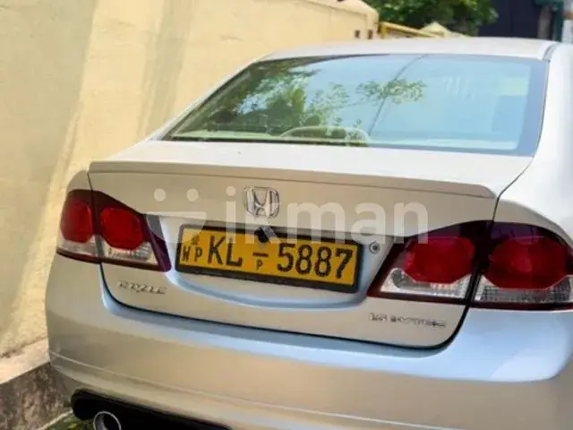 Honda Civic 2010 photo 2
