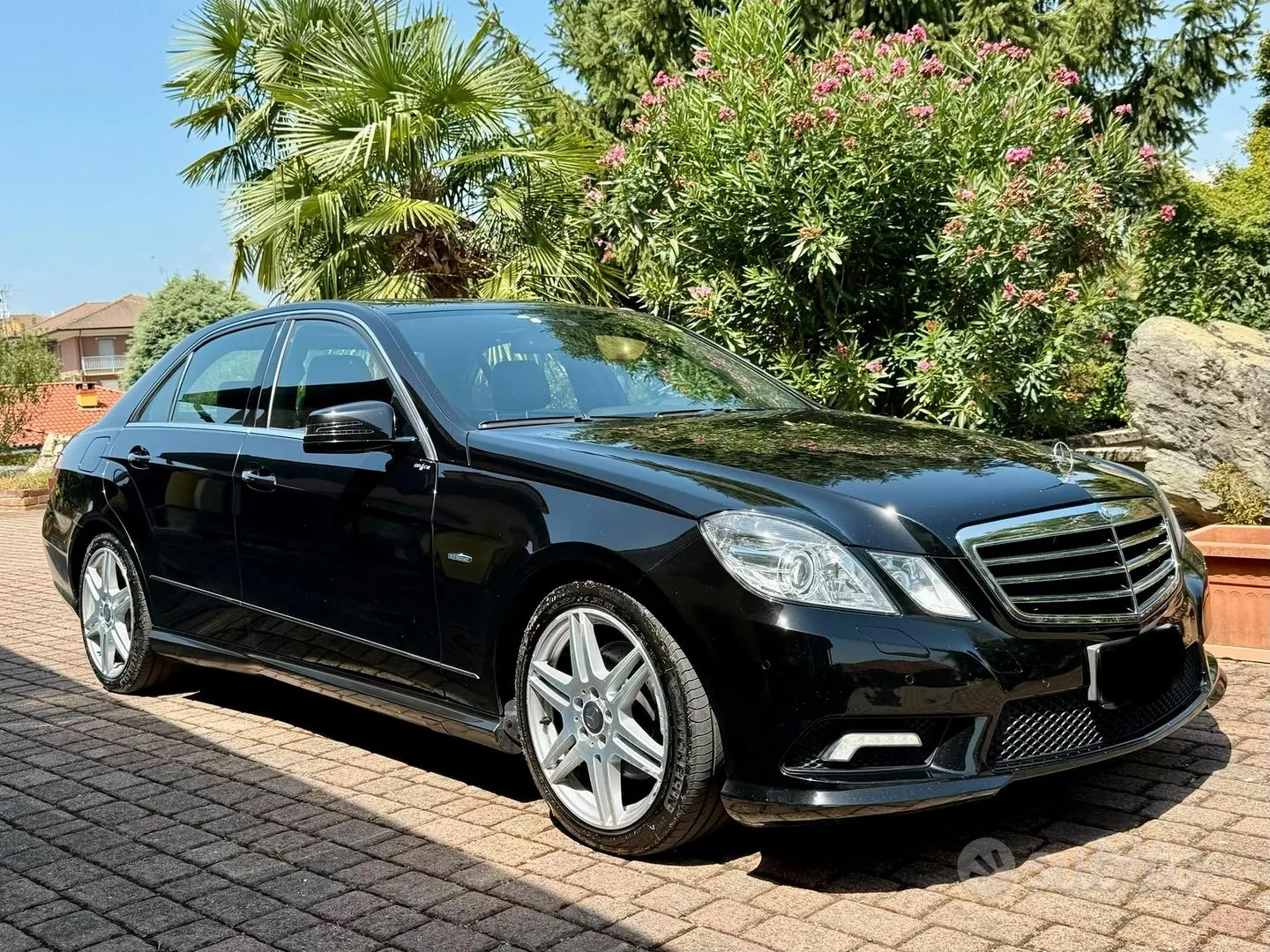 Mercedes-Benz E-Class 2013 photo 2