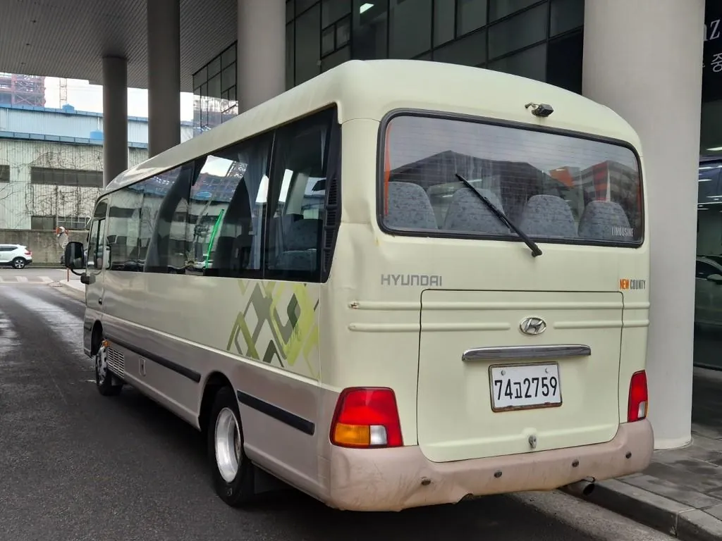 Hyundai County 2013 photo 2