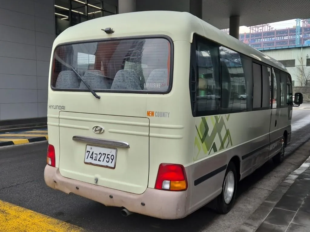 Hyundai County 2013 photo 3