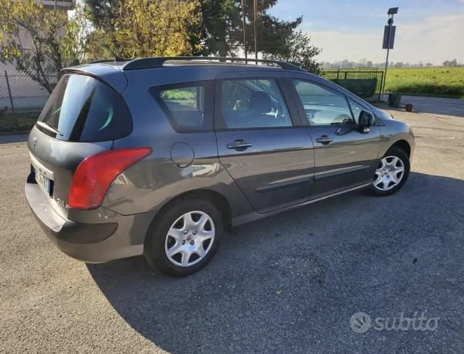 Peugeot 308 2010 photo 5