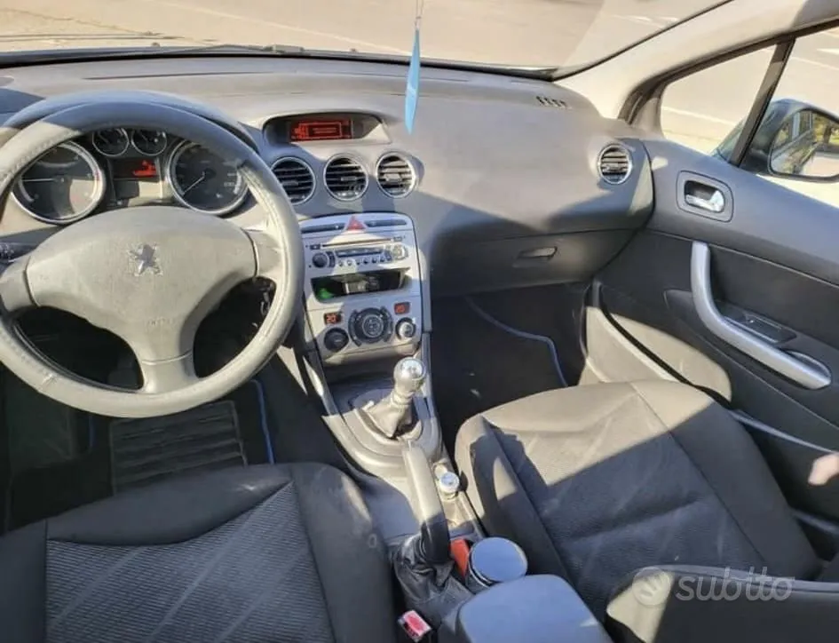 Peugeot 308 2010 photo 4