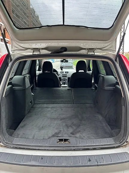 Volvo V50 2010 photo 4