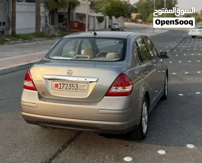 Nissan Tiida 2011 photo 4
